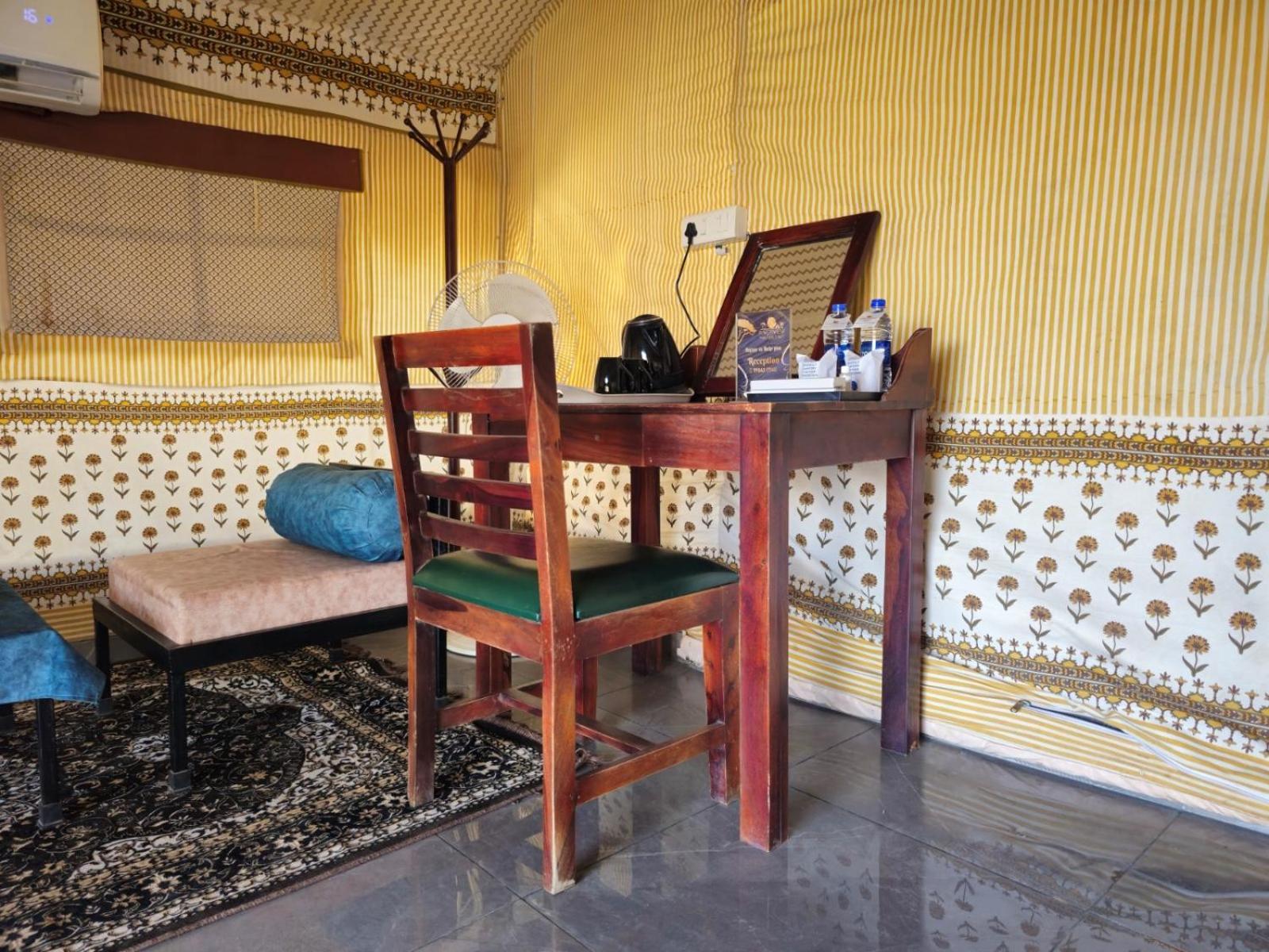 Riverview Tent Resort Kevadia Kamer foto