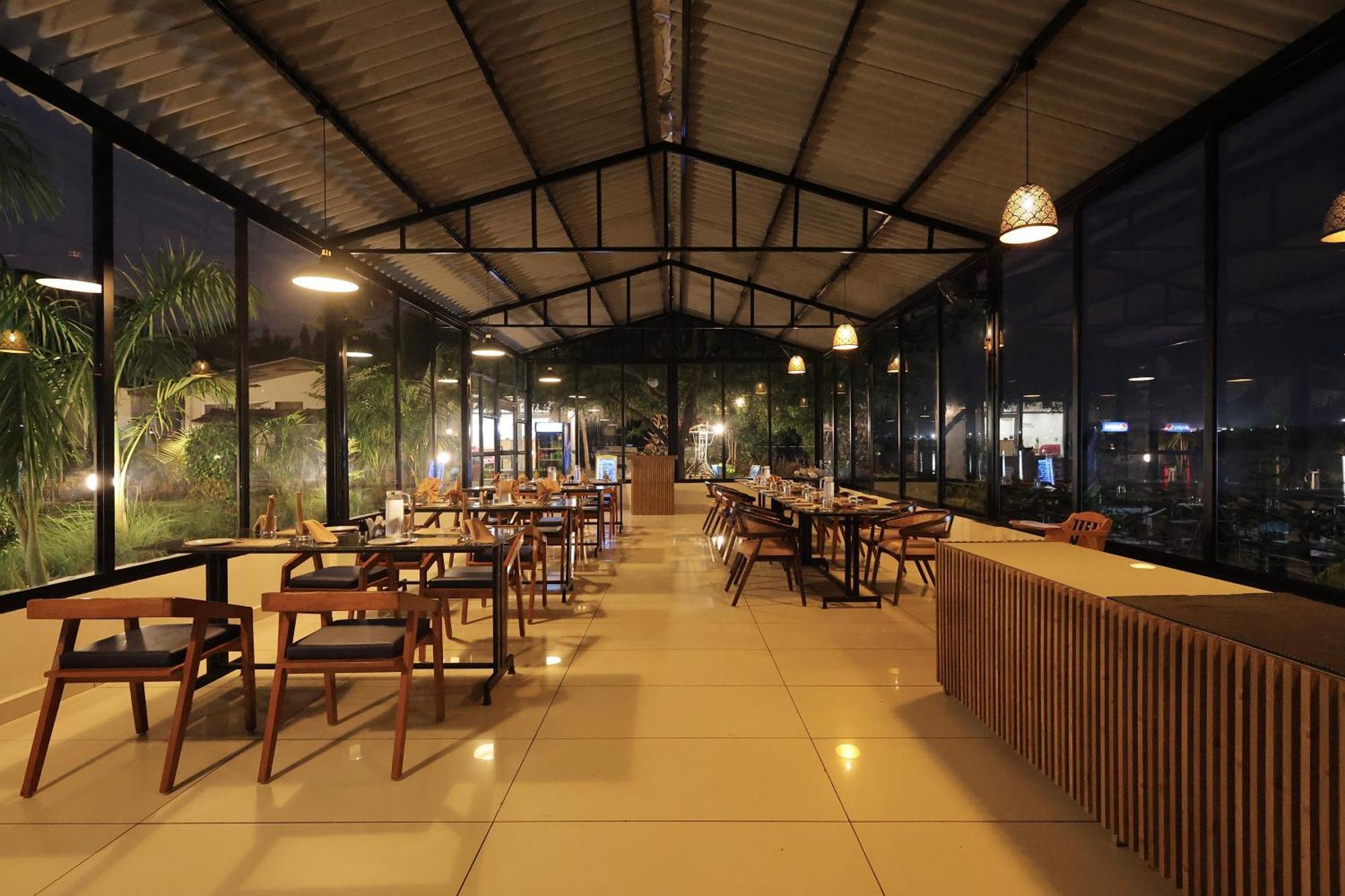 Riverview Tent Resort Kevadia Buitenkant foto
