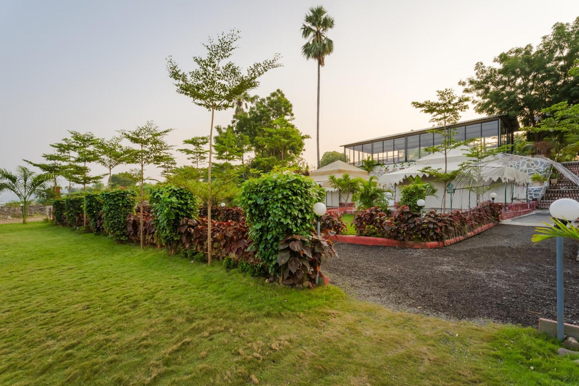 Riverview Tent Resort Kevadia Buitenkant foto