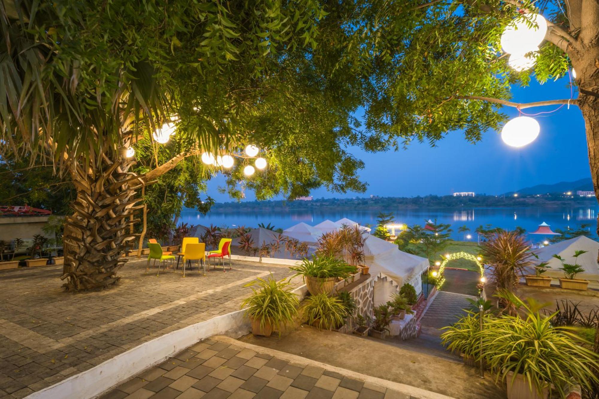 Riverview Tent Resort Kevadia Buitenkant foto