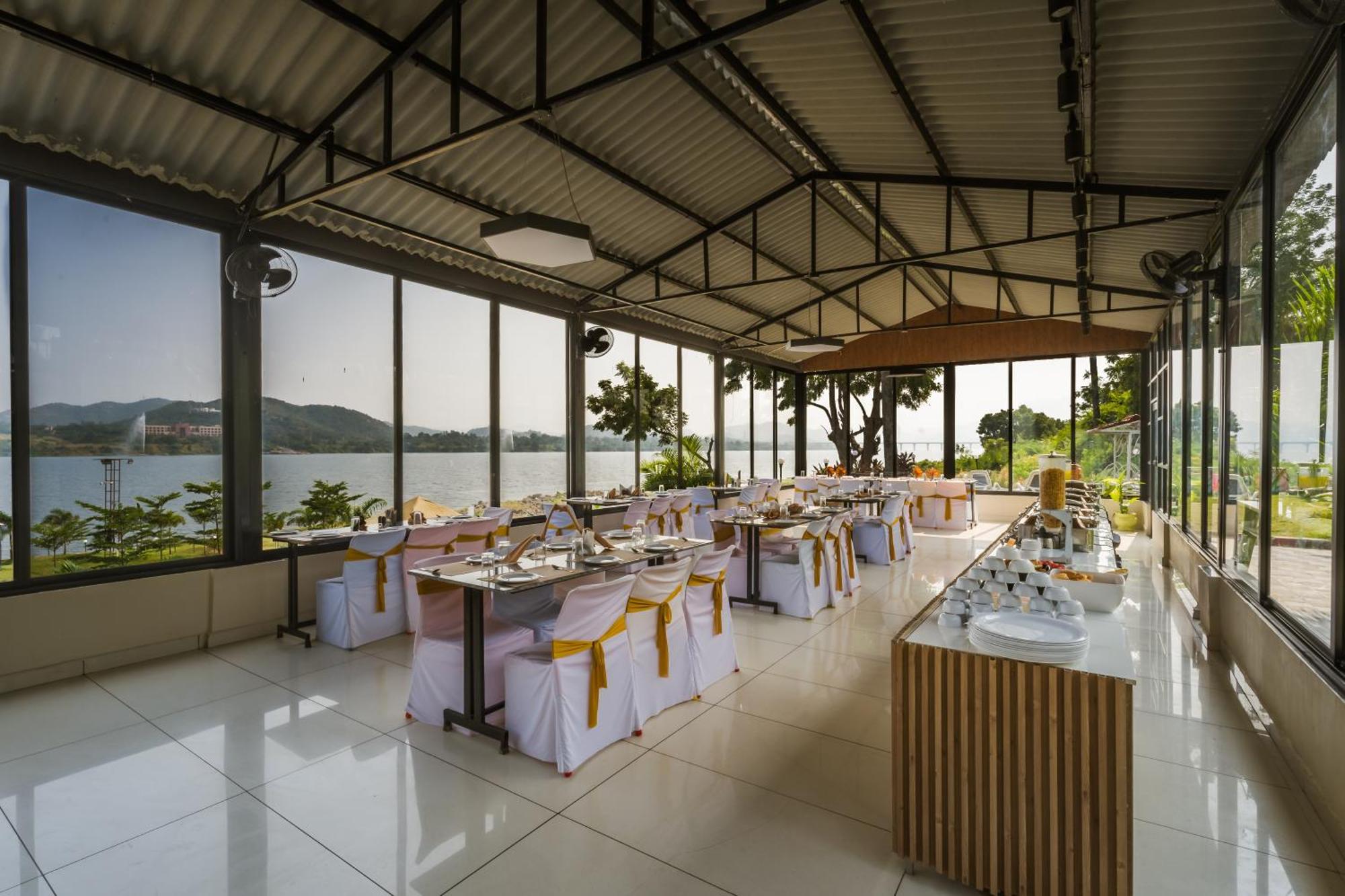 Riverview Tent Resort Kevadia Buitenkant foto