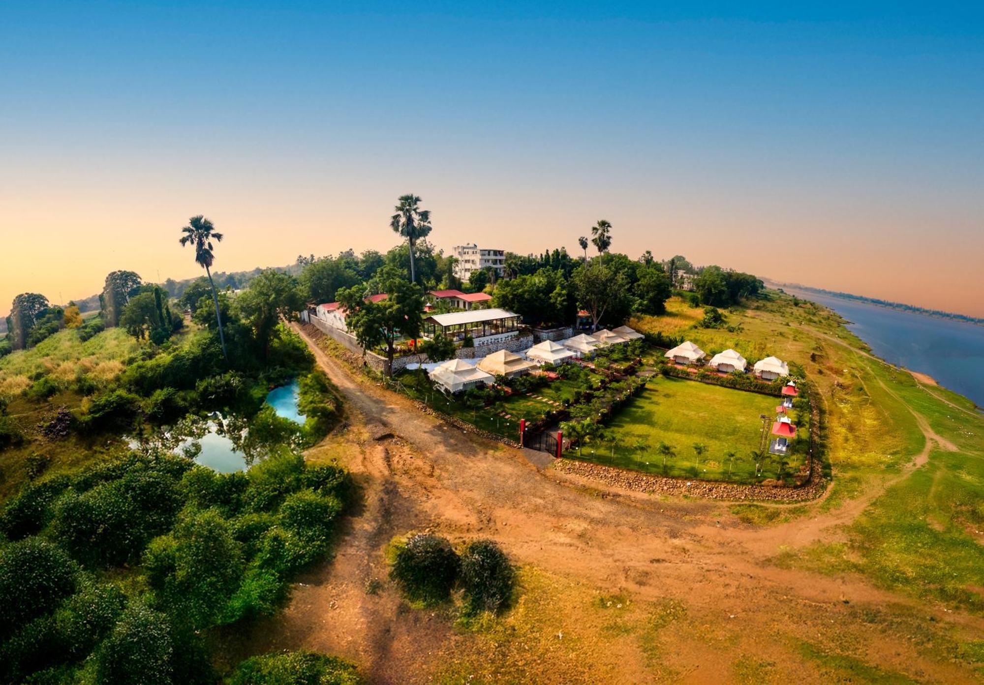 Riverview Tent Resort Kevadia Buitenkant foto